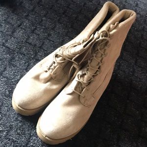 Real army boots nw no tag